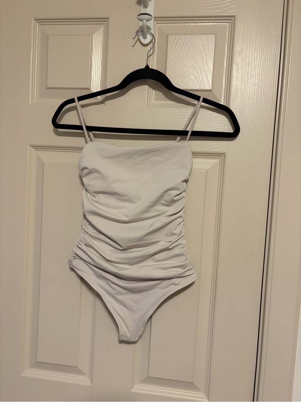 🍁 ARITZIA CONTOUR - White Bodysuit - Small